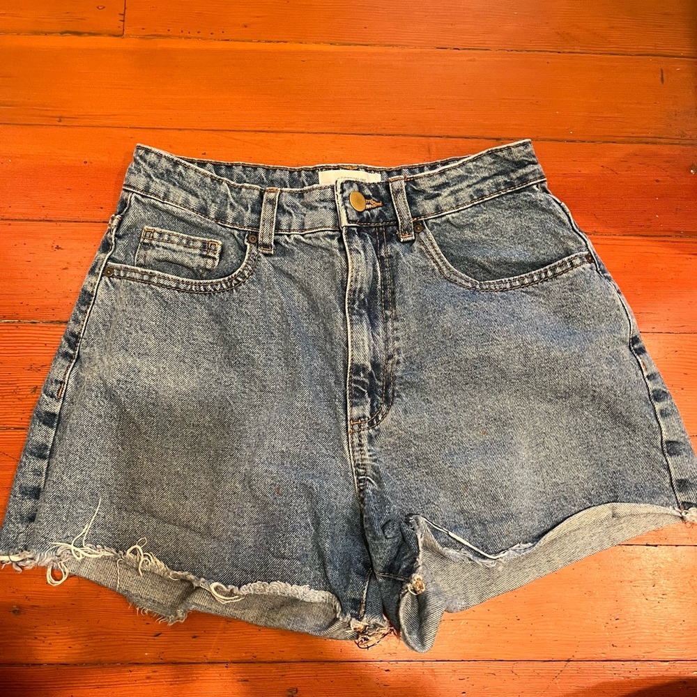Cotton on high-rise mom denim shorts